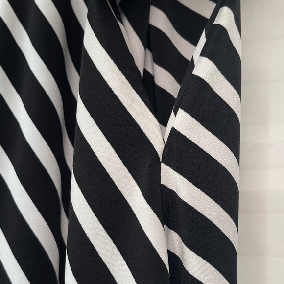 Lane Bryant Womens Black White Strip Elastic Waist Fit & Flare Skirt Sz. 14 16 - Picture 4 of 8